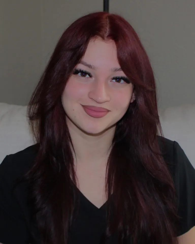Izzy, Sales Associate and Skin Specialist, Laser Loft
